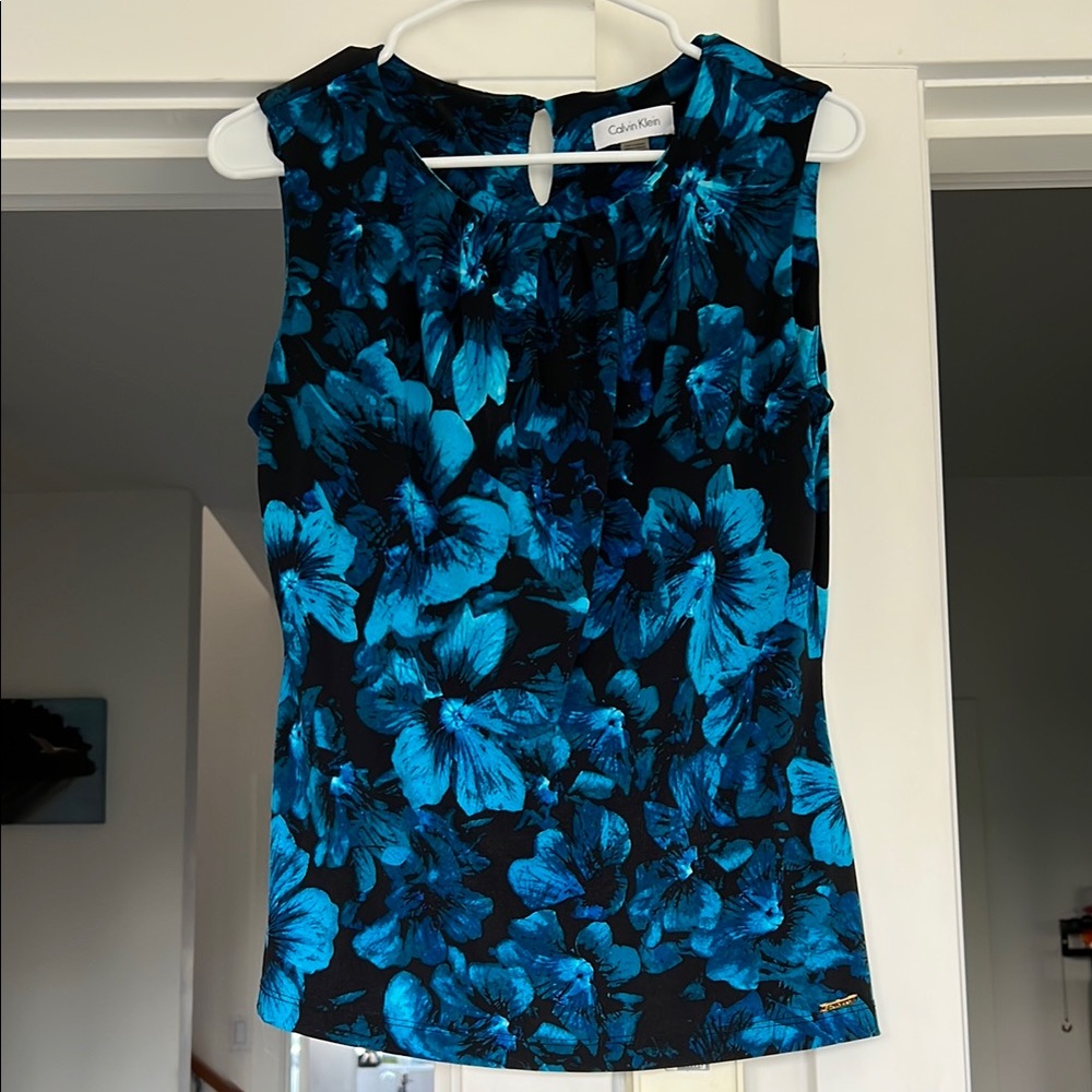 Calvin Klein Women's Blue Floral Top